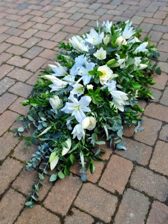 Oriental Lilly & Rose Coffin tribute