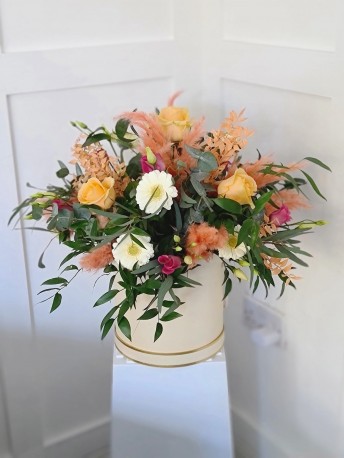 Peach Pampas Hat Box